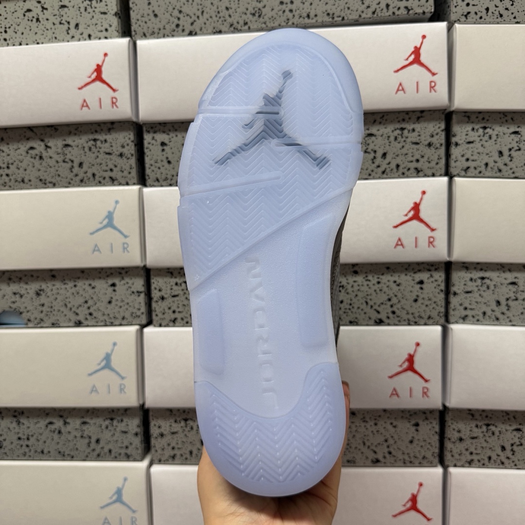 Nike Jordan Retro Wolf DD0587-002 (Blue Grey 5) - Image 2