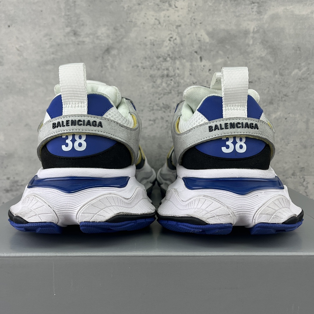 Balenciaga Cargo - Image 31