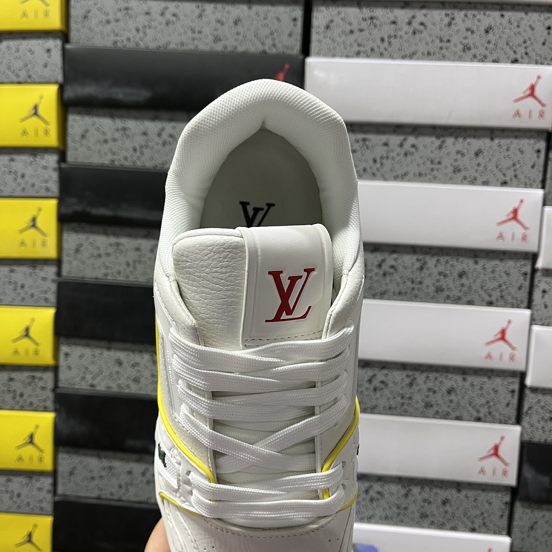 Louis Vuitton Trainer V2-09 - Image 2
