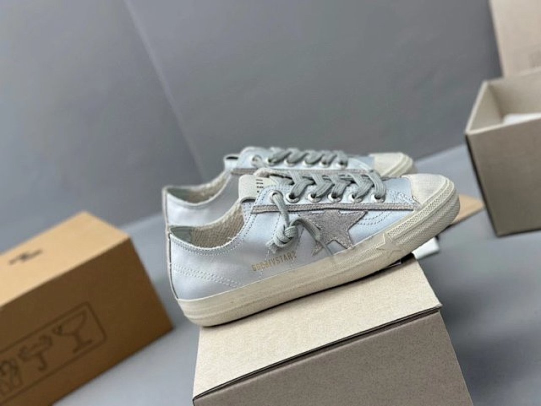 Golden Goose Deluxe Brand - Image 4