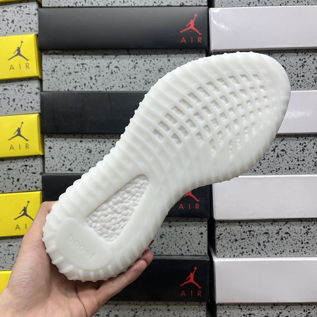 Adidas Yeezy Boost 350 V2 - Image 10