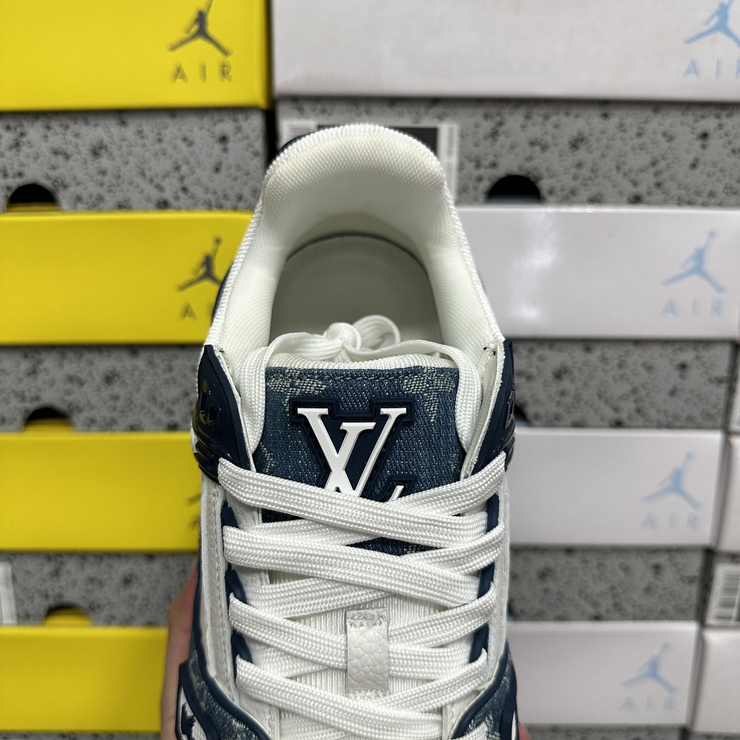 Louis Vuitton Trainer 1-01 - Image 9