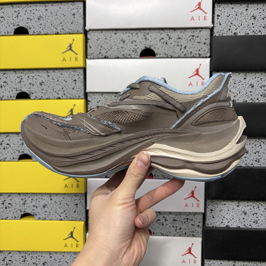 Balenciaga Jet 26 - Image 9