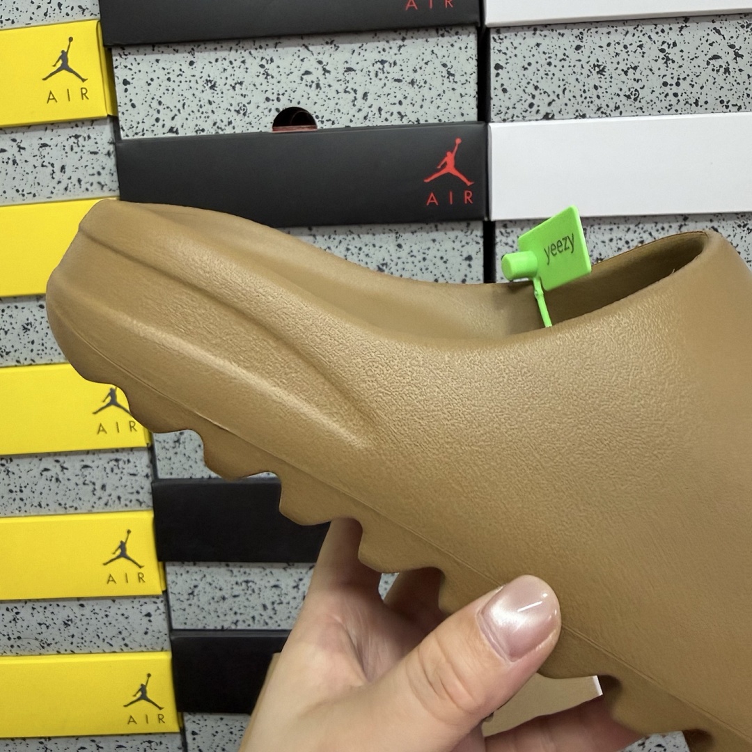 Adidas Slide/Foam Runner - Image 113