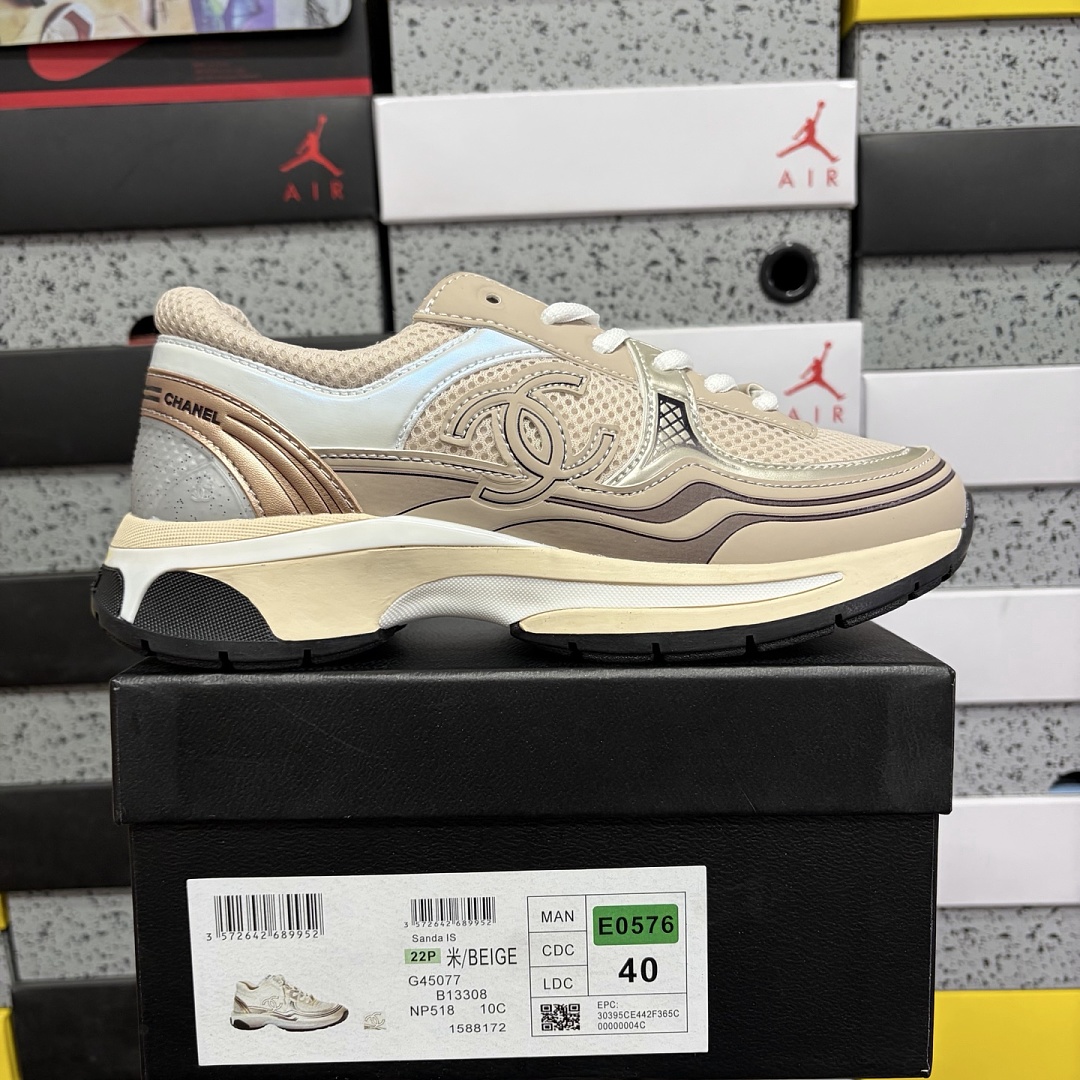 Chanel CC Runner NP518 Cream /