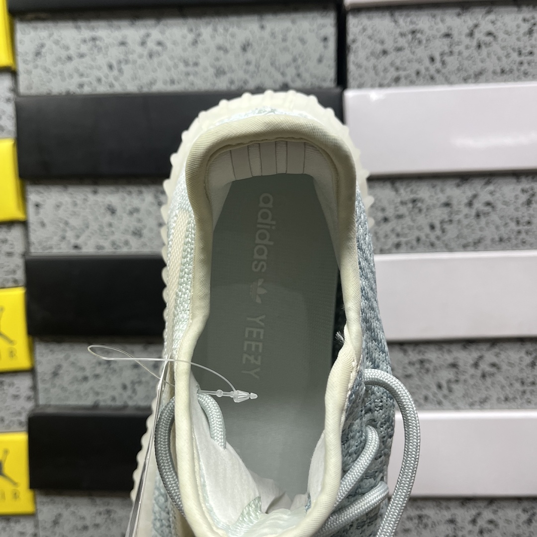 Adidas Yeezy Boost 350 V2 - Image 5