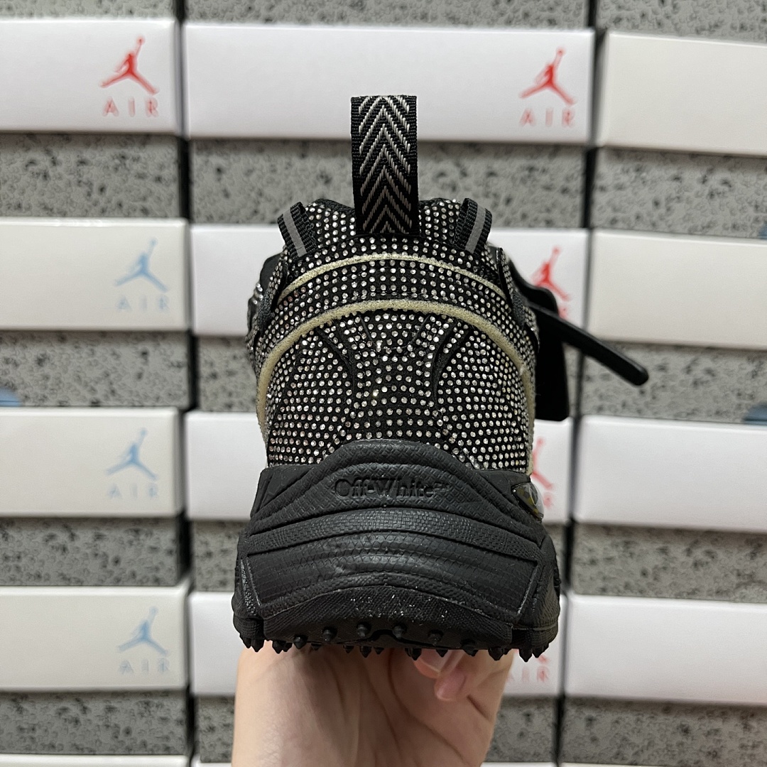 Off-White Be Right Back - Image 3