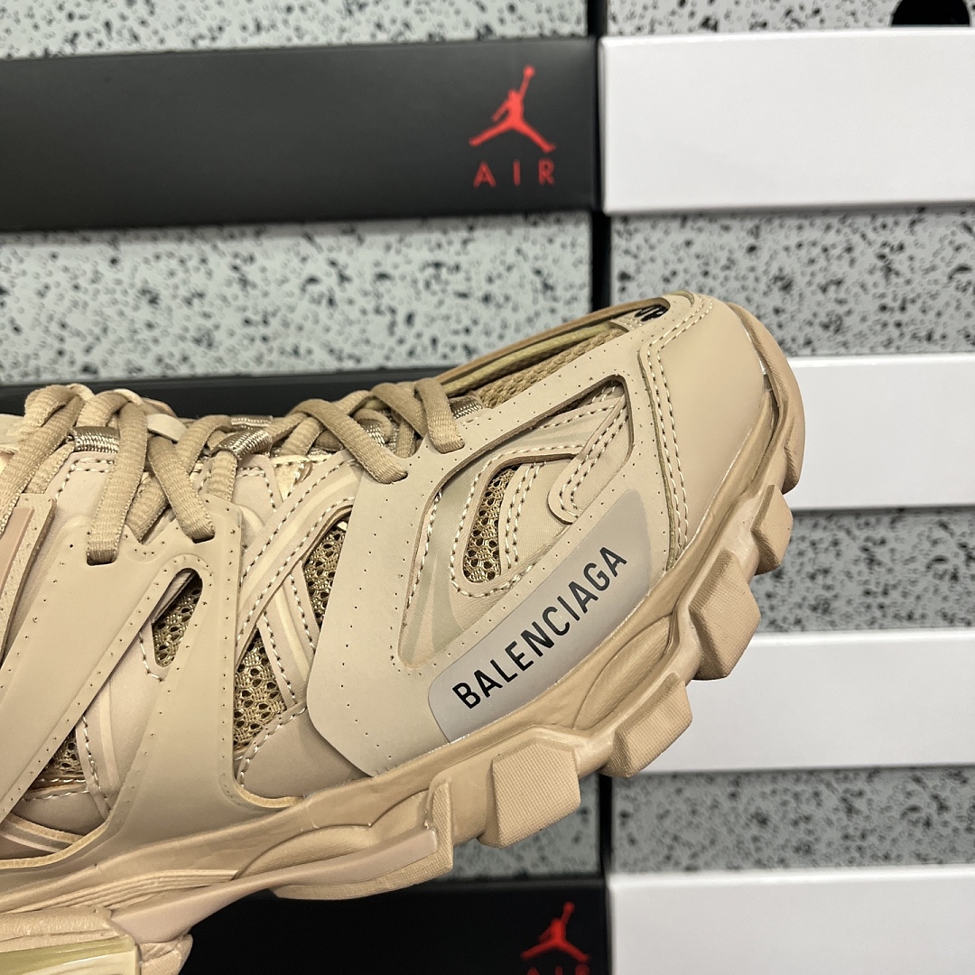 Balenciaga Track - Image 4