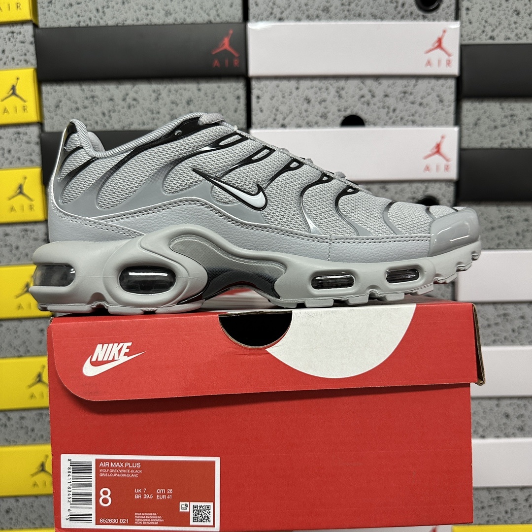 Nike Air Max Plus Wolf (Grey) - Image 10