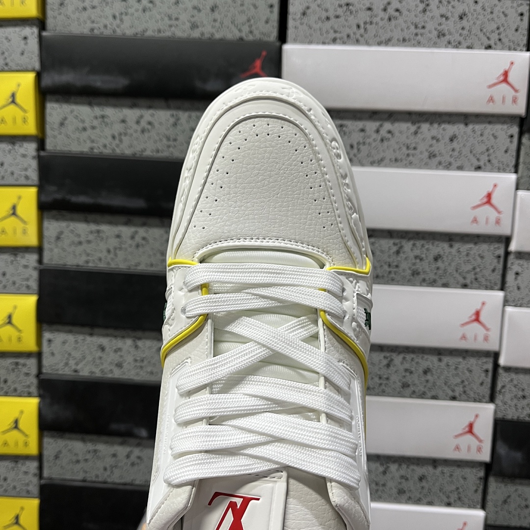 Louis Vuitton Trainer V2-09 - Image 4
