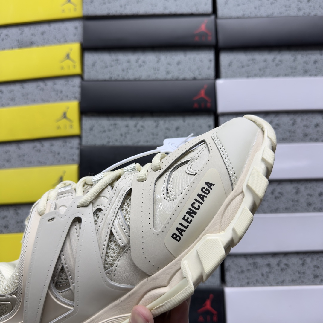 Balenciaga BLCG Track 4162 Off White Black Label - Image 5