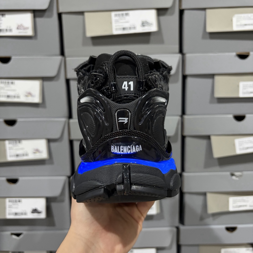 Balenciaga Runner 7 Gen (Black LED) - Image 8
