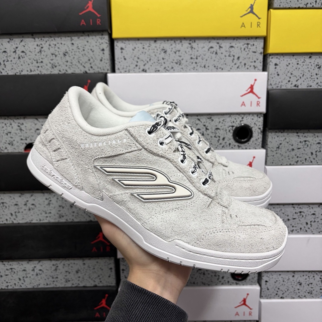 Balenciaga Hamptons Sneakers 18 Gen - Image 3