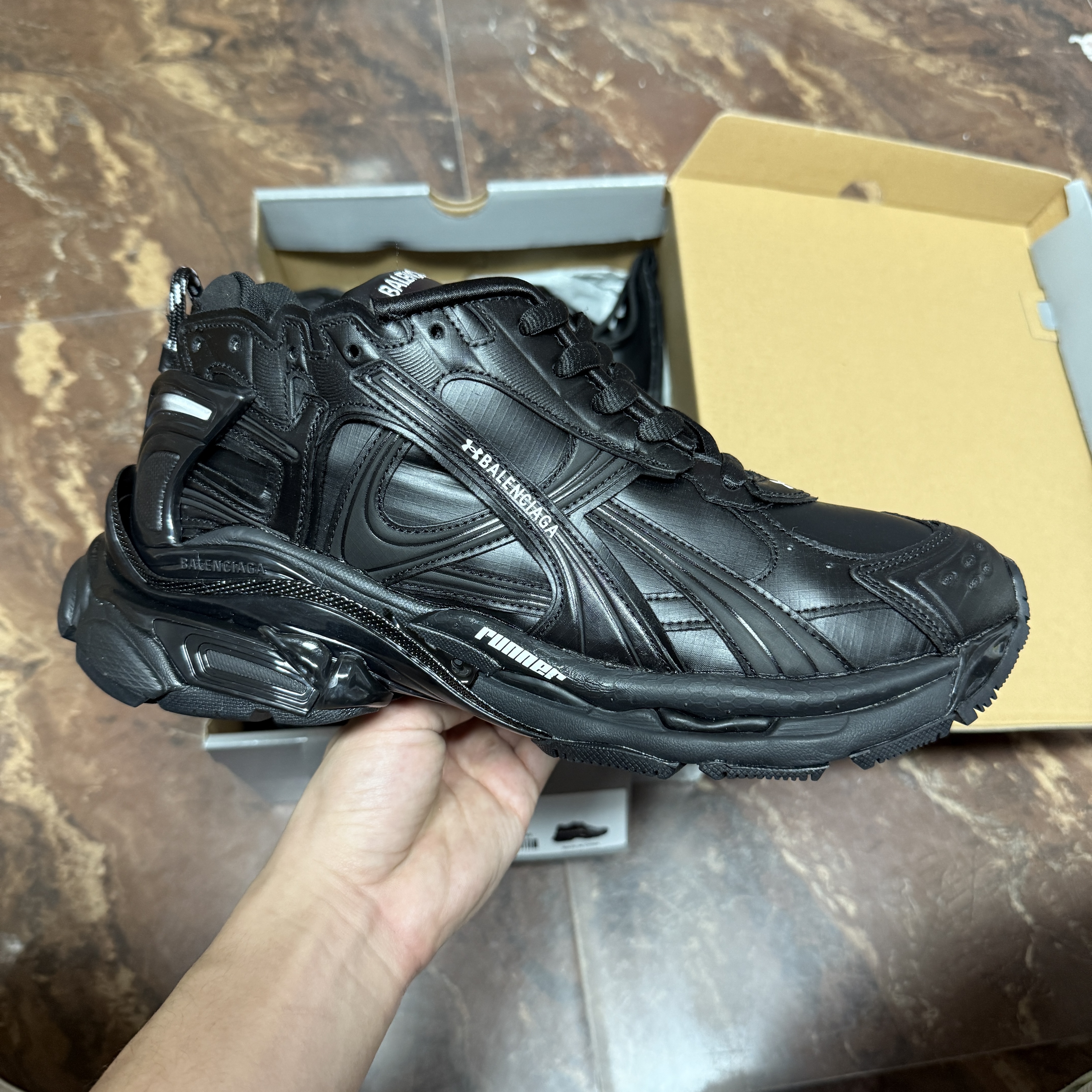 Balenciaga Runner 7.5 - Image 12