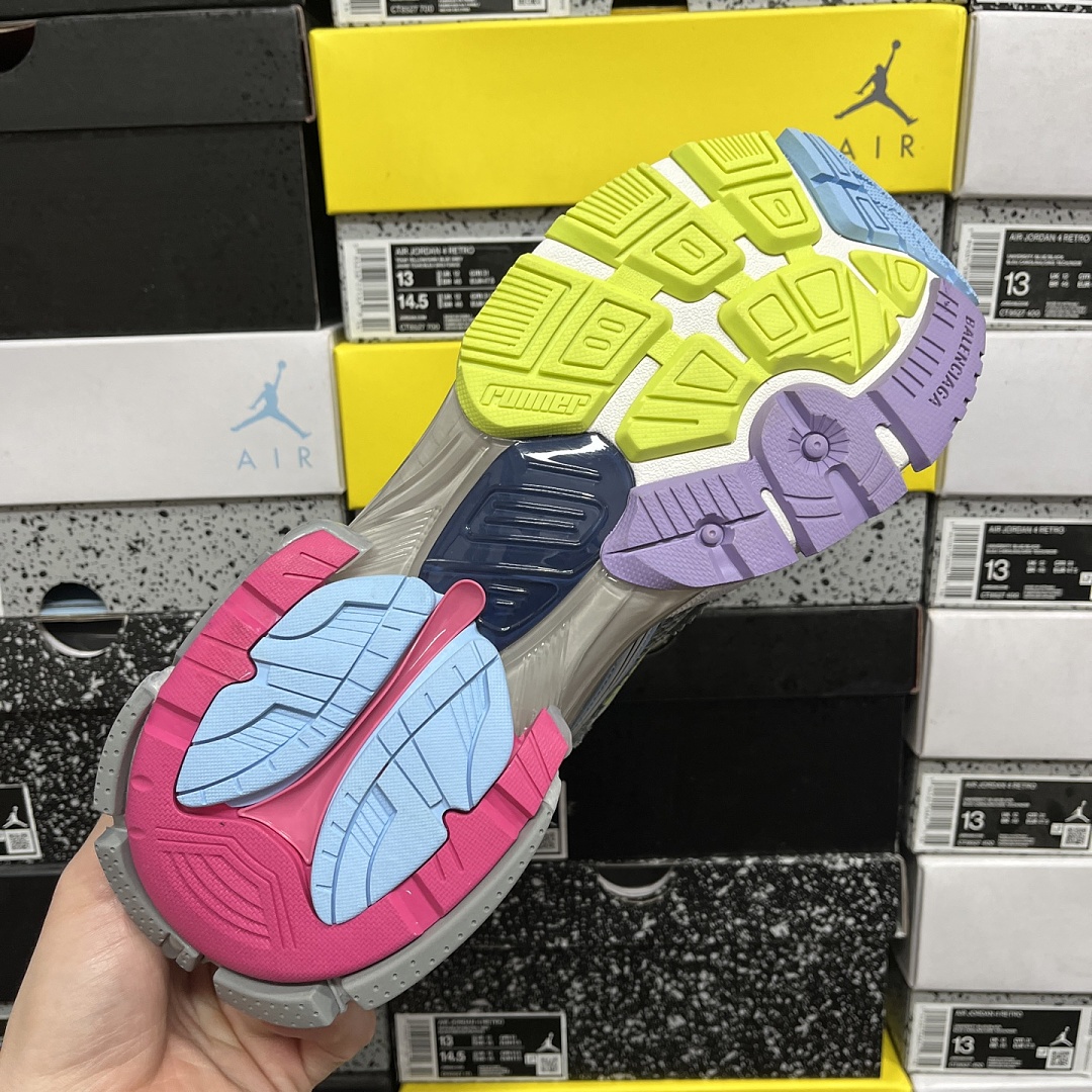 Balenciaga BLCG Runner 7.5 - Image 4