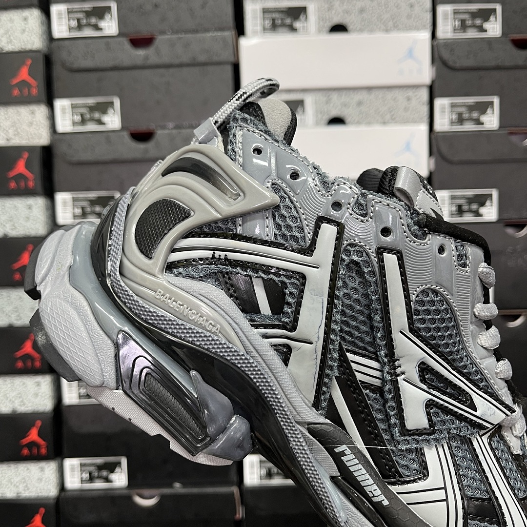 Balenciaga BLCG Runner 7.0 - Image 2