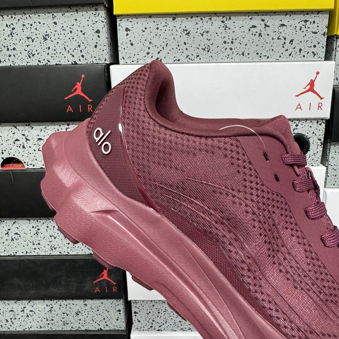 Alo Yoga Rnner A0590U_BURGUNDY - Image 3