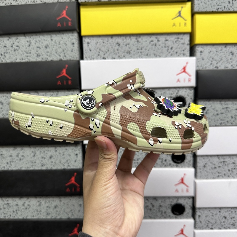 Crocs Classic Clog XLARGE Desert Camo Collab