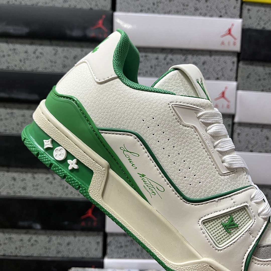 Louis Vuitton Trainer V2-12 - Image 5