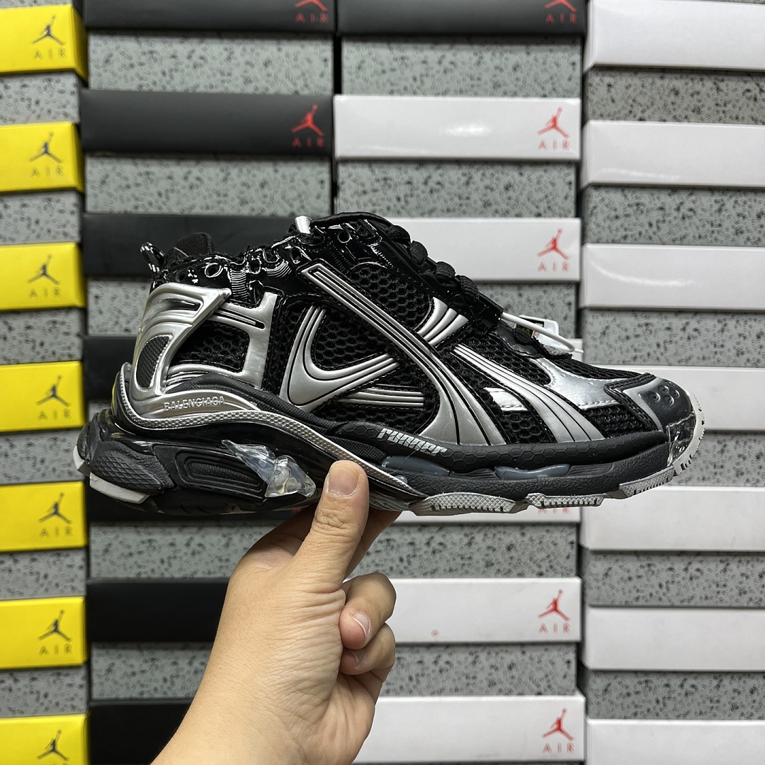 Balenciaga BLCG Runner 7.5 - Image 3