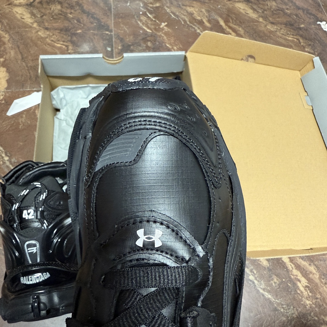 Balenciaga Runner 7.5 - Image 8