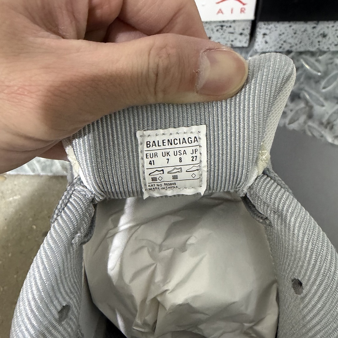 Balenciaga Triple S 2 - Image 10