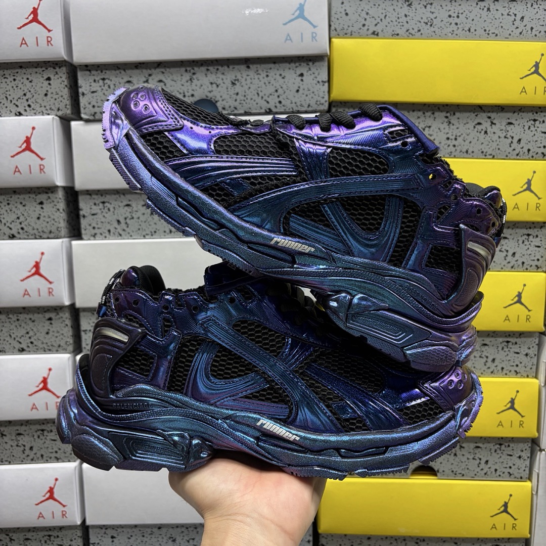 Balenciaga BLCG Runner 7.5 - Image 13