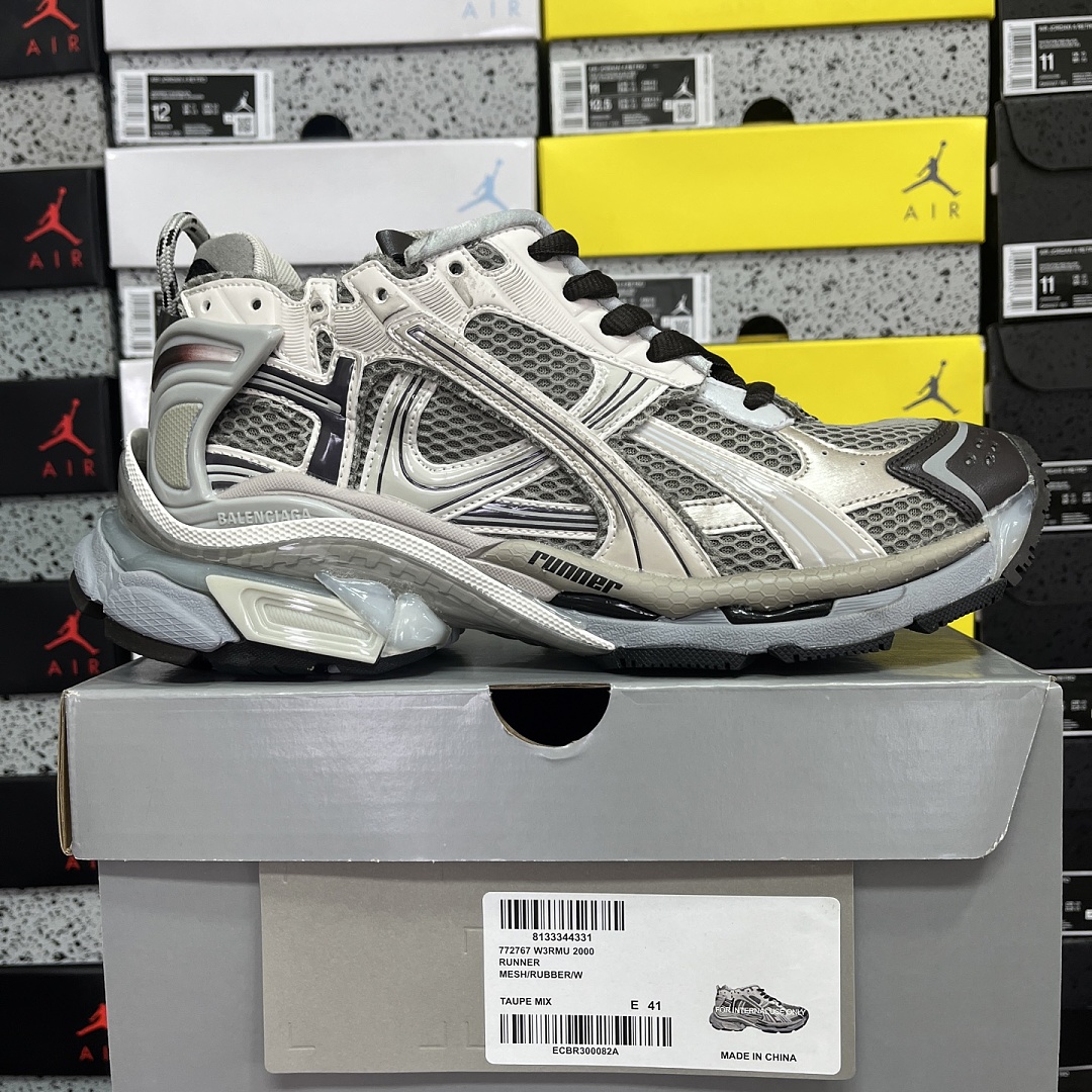Balenciaga BLCG Runner 7.5