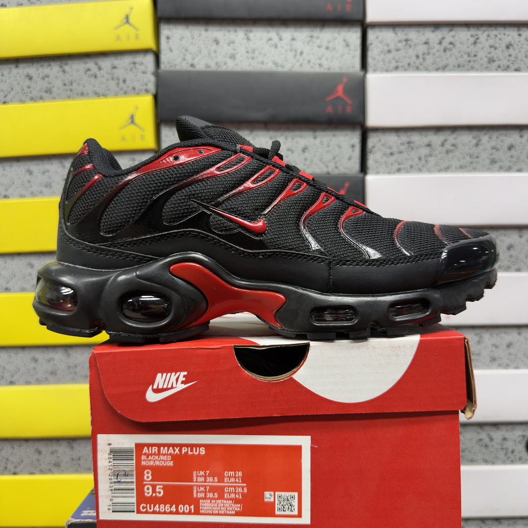 Nike Air Max Plus (Bred)