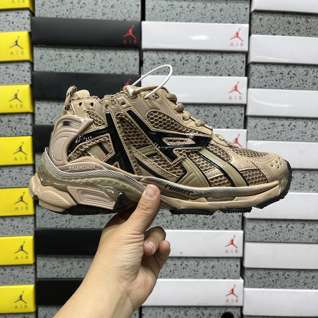 Balenciaga BLCG Runner - Image 87