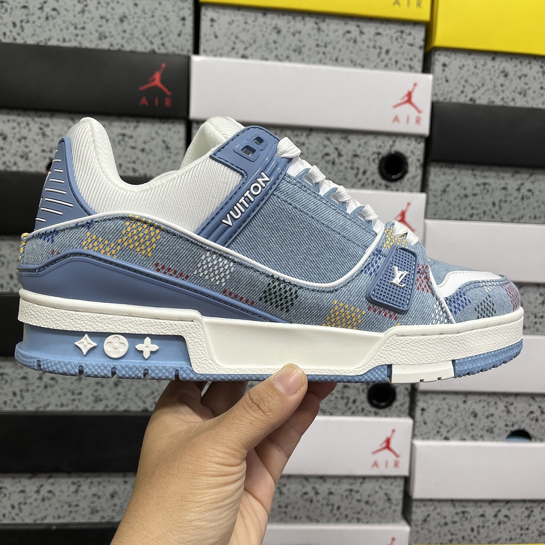 Louis Vuitton Trainer 1-19 - Image 4