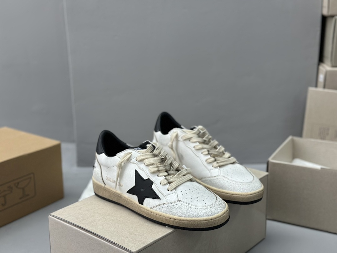 Golden Goose Deluxe Brand White Leather Black Star