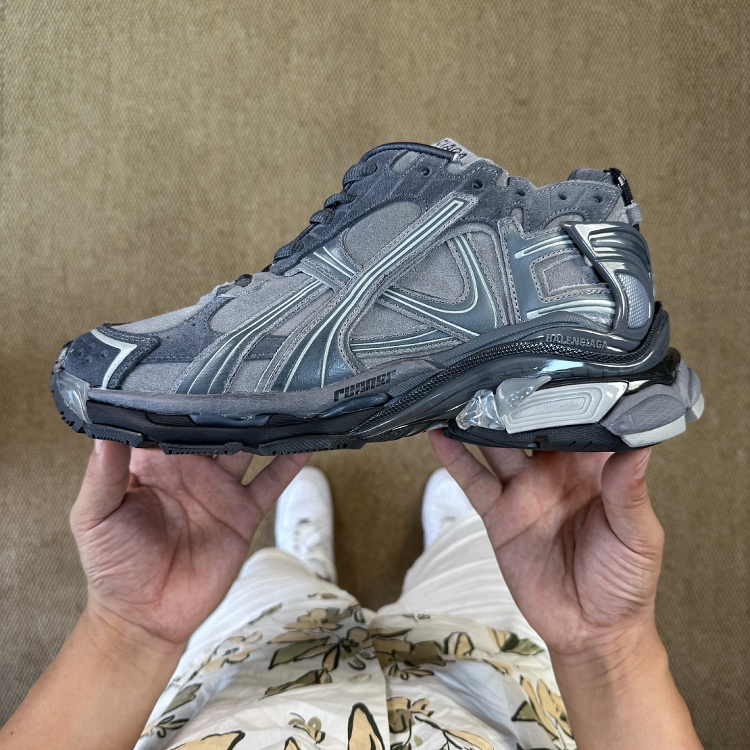 Balenciaga BLCG Runner 7.5 - Image 6