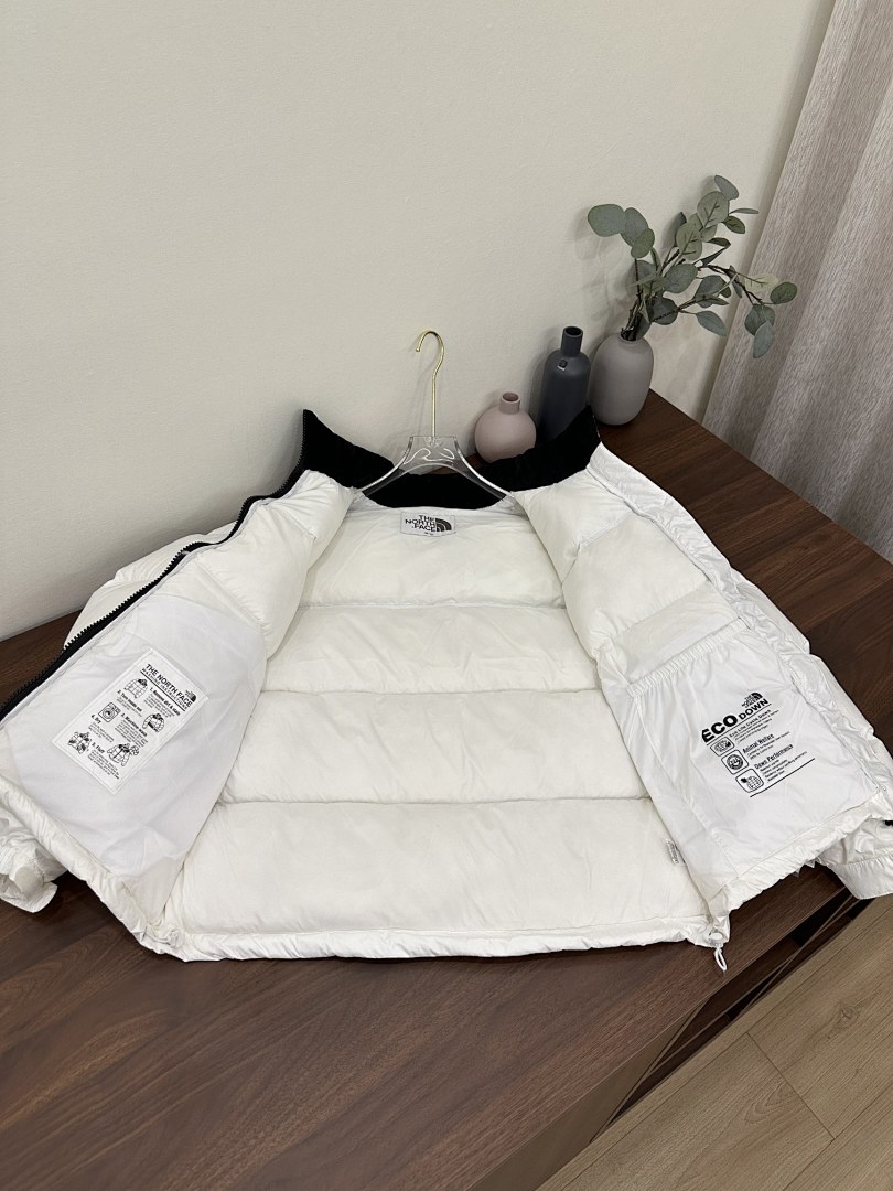 Chanel The North Face White Label Novelty Nuptse Down Jacket (Asia Sizing) - Image 32