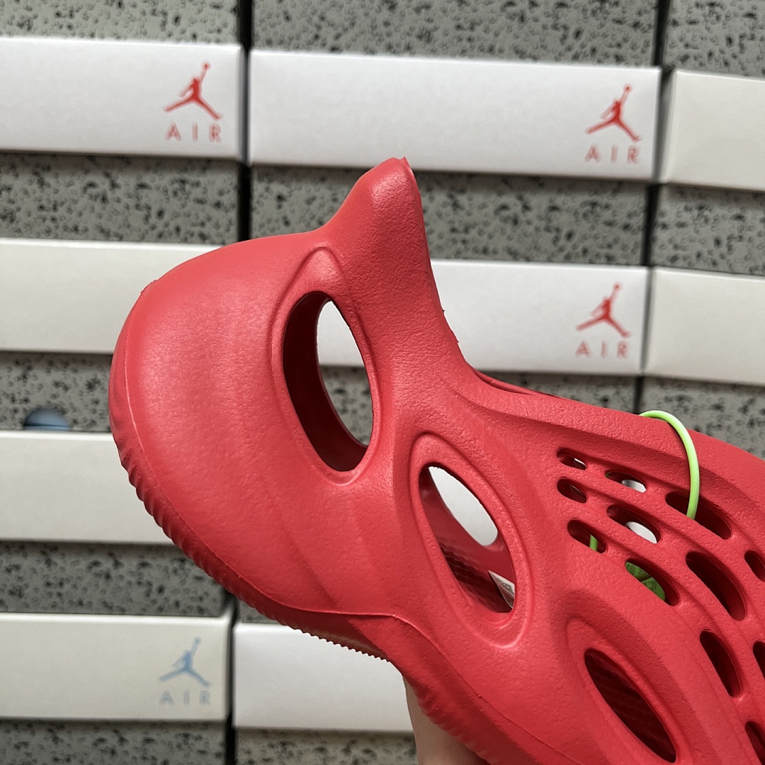 Adidas Slide/Foam Runner - Image 116
