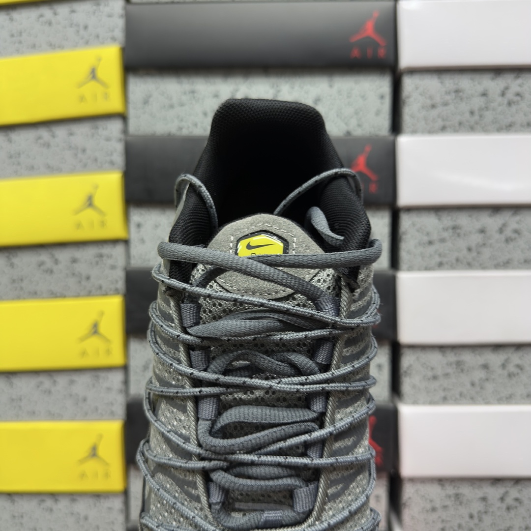 Nike Air Max Plus Toggle Grey Reflective FD0670-002 (Lace Up) - Image 5