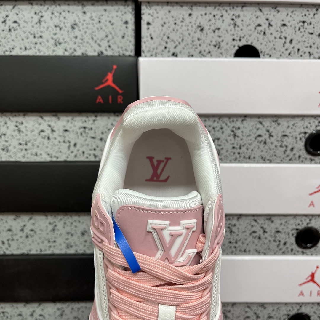 Louis Vuitton Trainer - Image 6