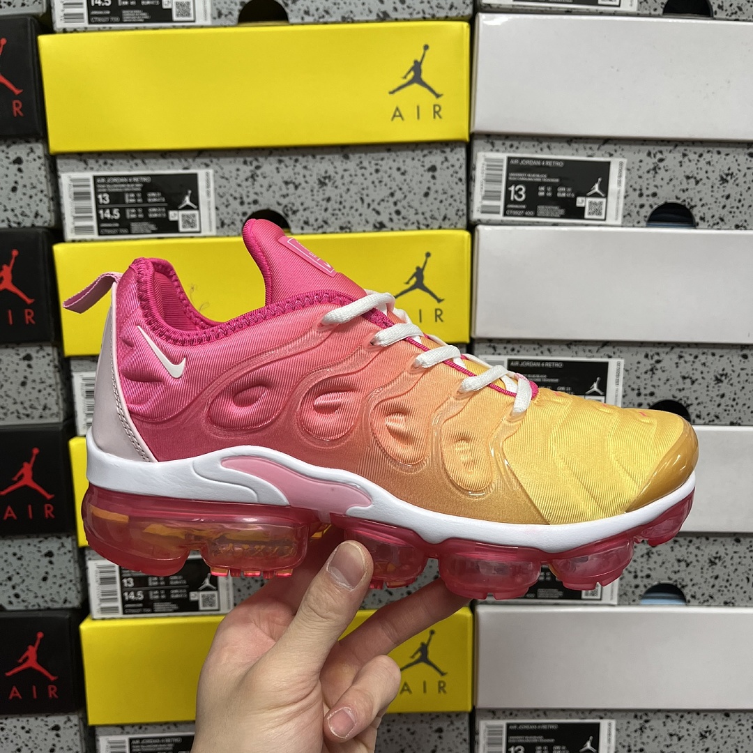 Nike Air VaporMax Plus Laser Fuchsia Psychic (Pink) - Image 2