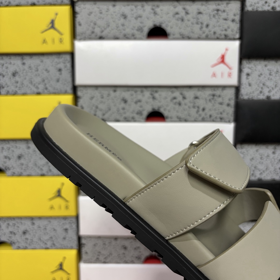 Hermes Chypre Sandal Khaki / Leather - Image 3