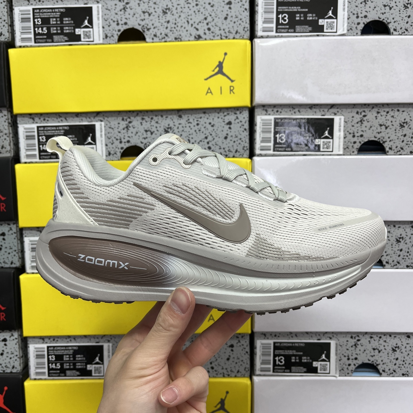 Nike Zoom Vomero - Image 12