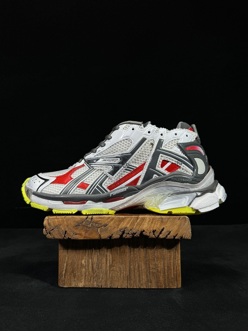 Balenciaga BLCG Runner 7.0 - Image 3