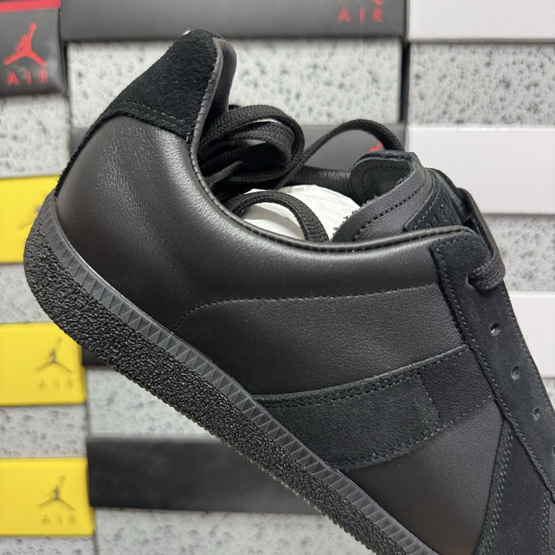 On Running Maison Margiela Replica Black 900 - Image 5