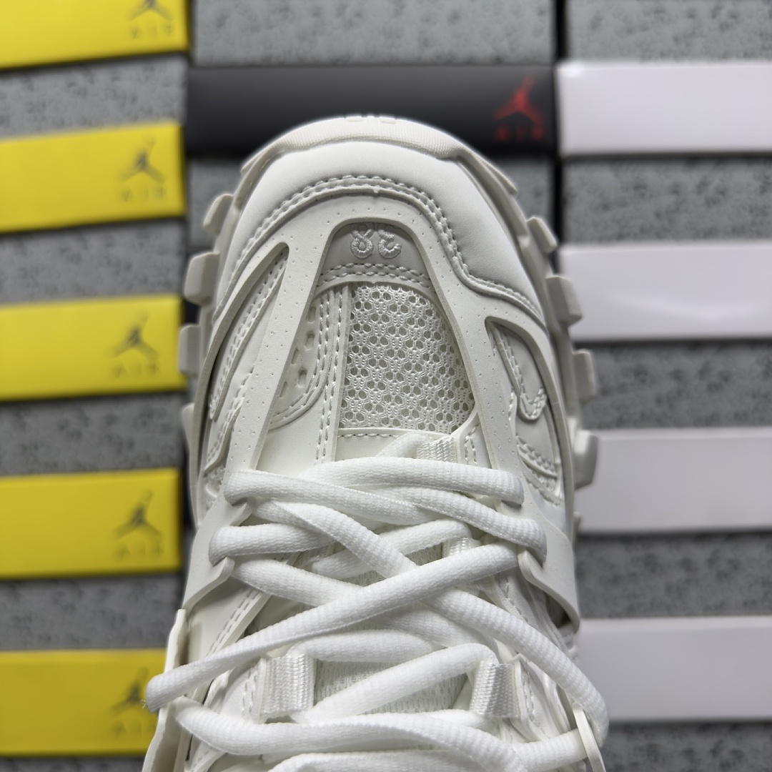Balenciaga BLCG Track 9059 (White) - Image 7