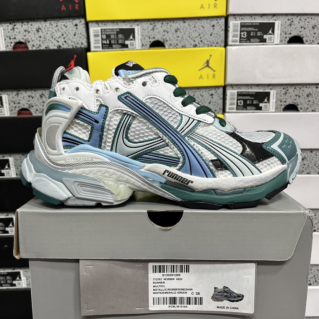 Balenciaga BLCG Runner 7.5