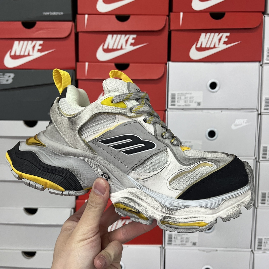 Balenciaga Cargo - Image 46