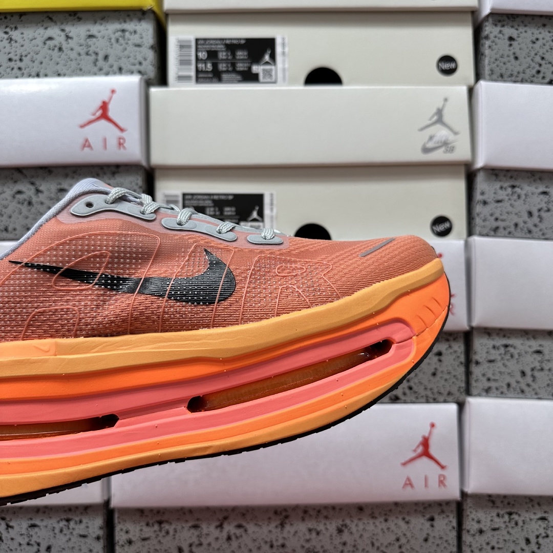 Nike Vomero Premium HQ2050-769 - Image 5