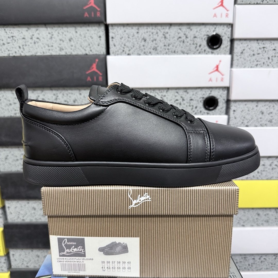 Christian Louboutin CL 1130548CM53 Black Patent
