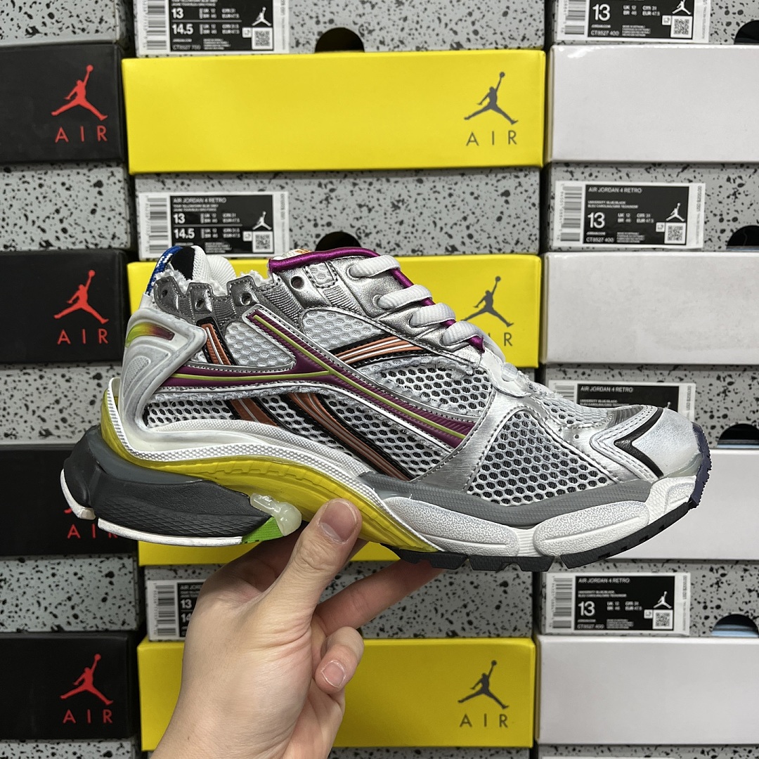 Balenciaga BLCG Runner 7.5 - Image 3