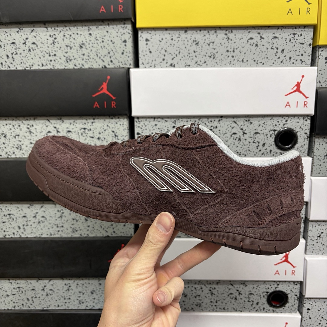 Balenciaga Hamptons Sneakers 18 (Wine Red) - Image 3