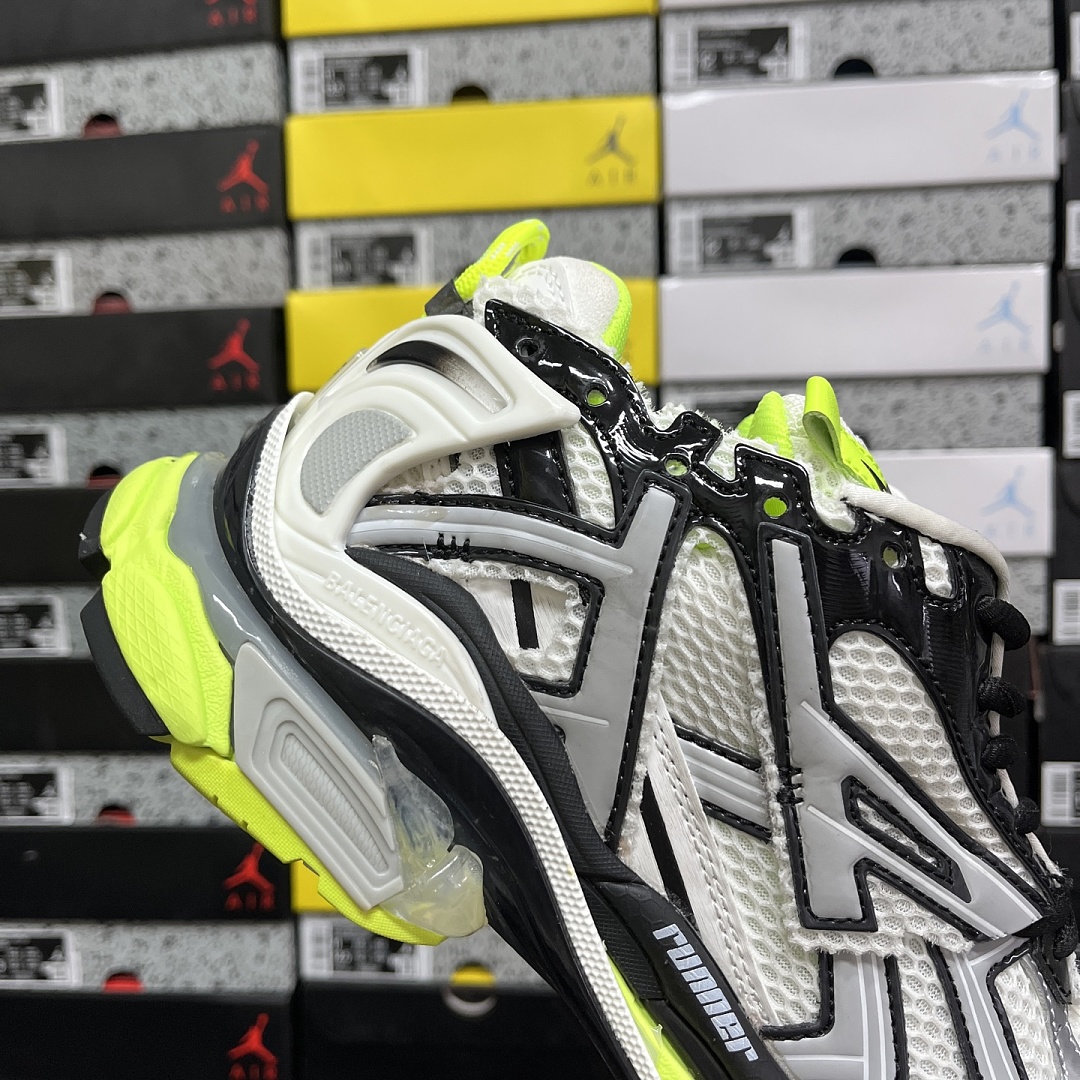 Balenciaga BLCG Runner 7.0 - Image 5